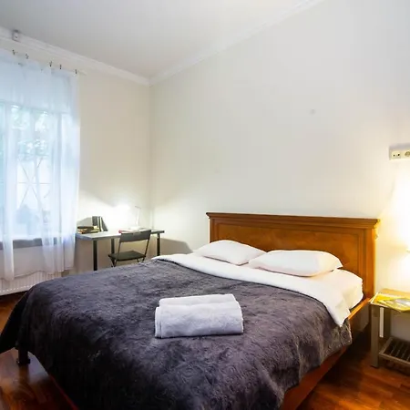 Daire Spacious In The Center Of